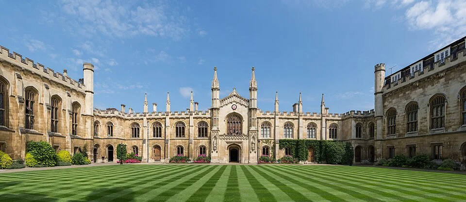 Cambridge — colleges as communities of scholars